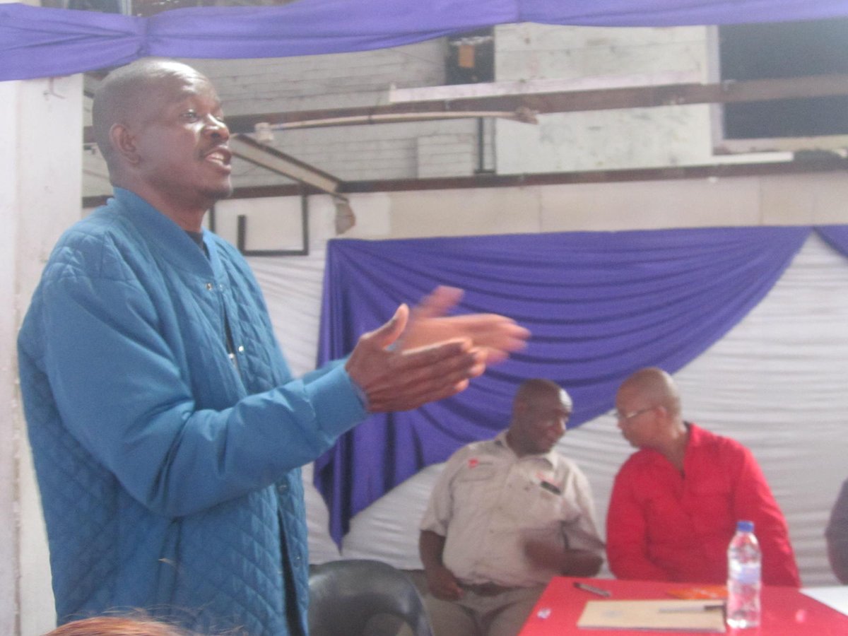 ZctuZimbabwe's tweet photo. Leornard Gwenzi former ZCTU national organiser #intergendialogue "The position you are in now is an opportunity unlike during our time when the environment was a threat to trade unionists" https://t.co/Jeld7FoiS6