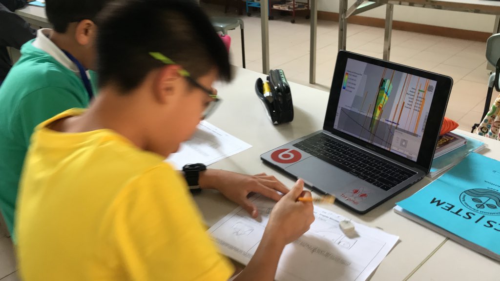ICS_MidSchool's tweet photo. Another day of further investigations using Flow Design. Students are answering and processing information to answer the WHY? #ICSHK #ICSSTEM #ICSHKLearning https://t.co/yfeA44F8ln
