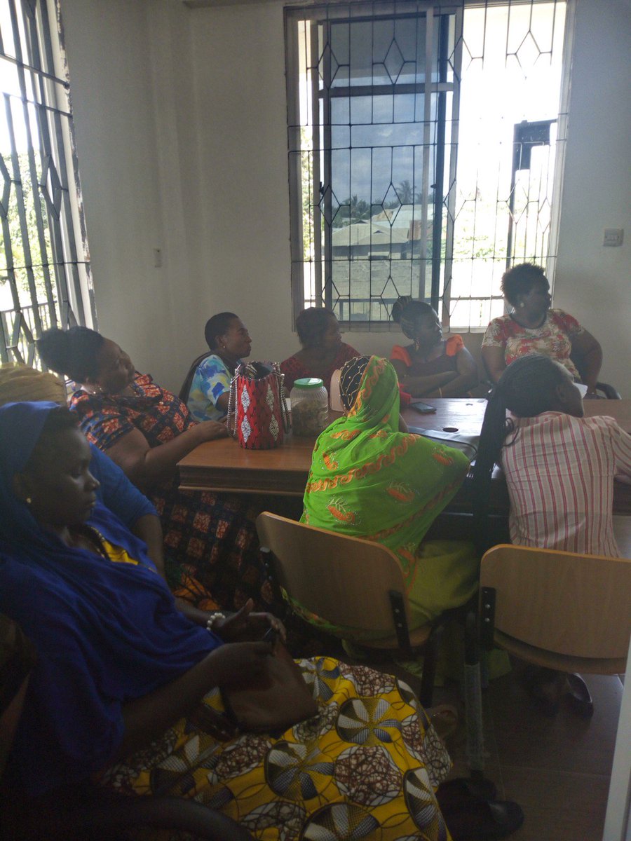 CommunityserveT's tweet photo. @AccessBank_Tz head of banking services facilitates women vendors consultation meeting hosted by CST to identify needs supported by @awdf01 empowers women vendors to demand for their rights and engage key actors for better services and conducive business environment. https://t.co/QMVYxZR1kR