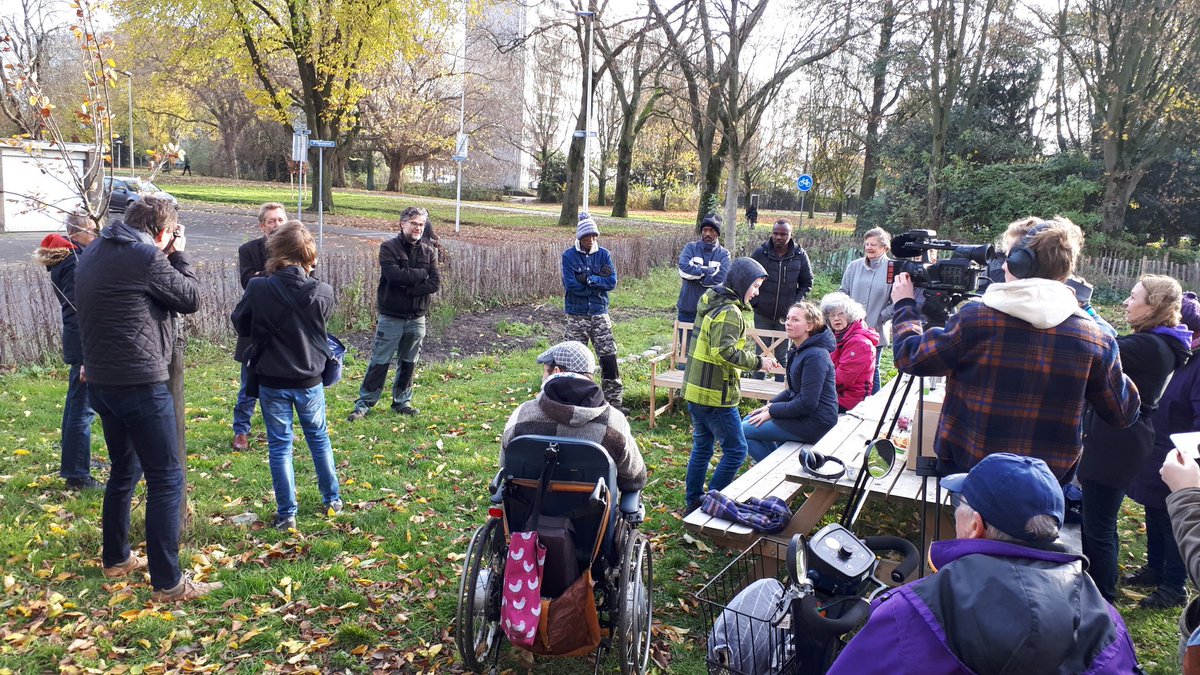 Er groeit hier iets moois. @VoedseltuinOVV <a href="/kdiepeveen/">Kees Diepeveen</a> boekje met verhalen en recepten van de buurt voor de buurt! Gaaf zulke projecten die op #Gagelsteede kunnen groeien.