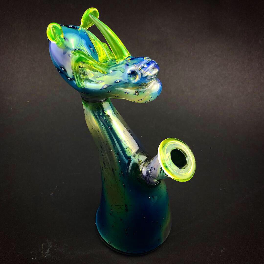 Rushglass's tweet photo. Spaced out rhino layback available!!! This one has Illuminati accents and they really pop!!
.
.
.
#dabbersdaily #dabeasy #dabbers_unite #headyglass #oprahswookclub #rushglass #stonernation #errlsquad #topshelflife #glassforsale #fueledbybho #qcb #cannabiscommunity #azdabbers https://t.co/AeiqUe2h0S