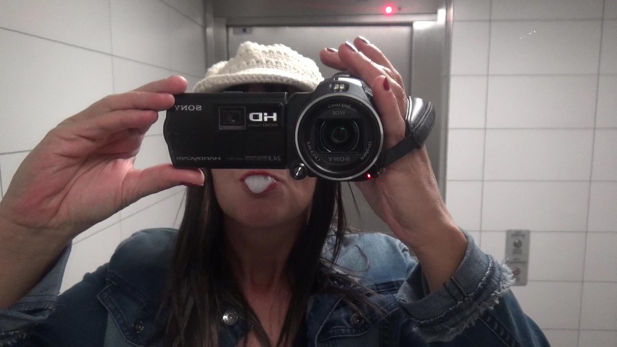 MarionWifeyXXX's tweet photo. Taking a selfie... with a huge load in my mouth... 
Public toilets seem to be great places to suck off cocks. 😛
#cumshot #publicsex https://t.co/UXcwNfaix0