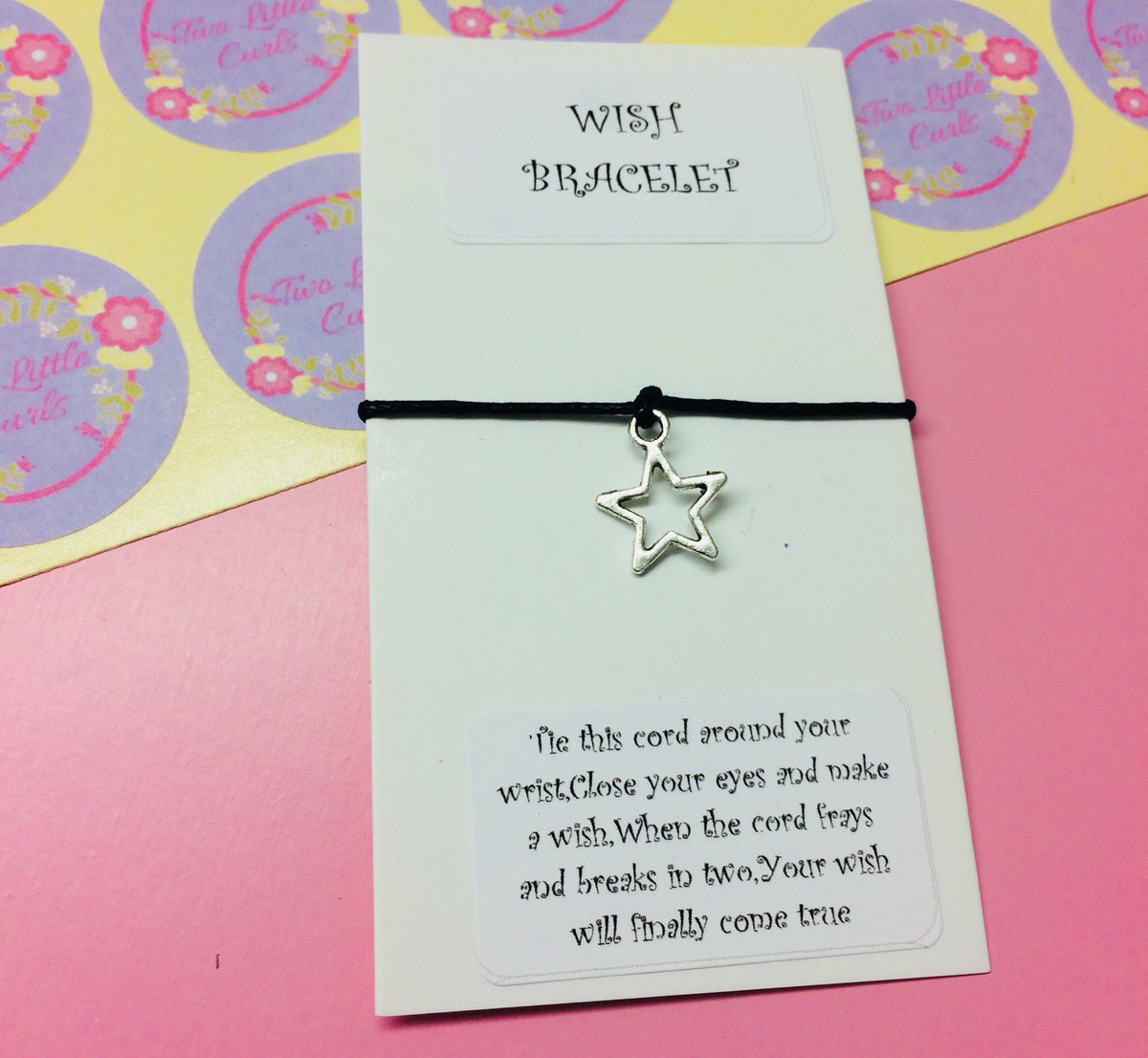 TwoLittleCurls's tweet photo. In need of stocking fillers? I have lots available in my shop 😊🎁 #HandmadeHour #stockingstuffers #etsygifts https://t.co/IhFfRfsnCj