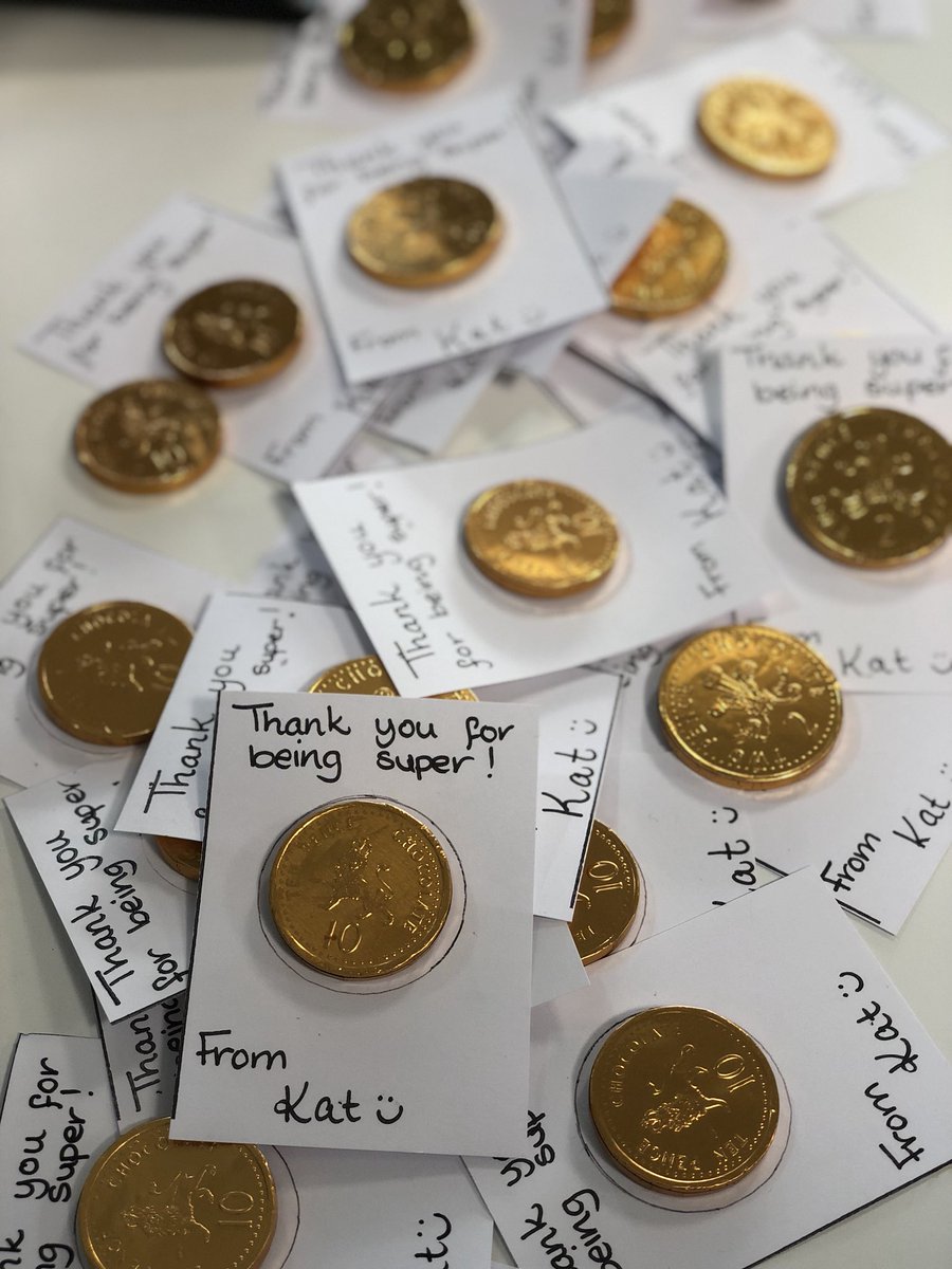KatarinaLydiaA's tweet photo. Last day of placement in year 2 😔I’ve absolutely loved it!! ❤️ #traineeteacher #year2 #stebon #placement #imgoingtomissyear2! #chocolatecoins #studentpresent #letta https://t.co/i2qoWmzmht