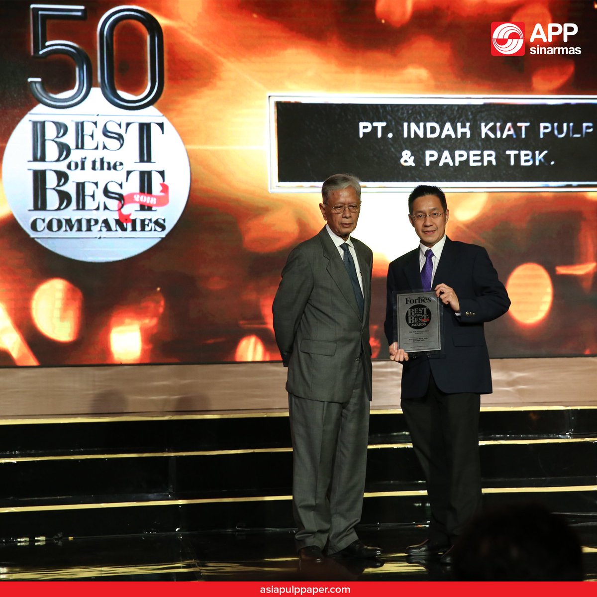 Forbes Indonesia menobatkan PT Indah Kiat Pulp &amp; Paper Tbk, salah satu anak usaha APP Sinar Mas dalam daftar 50 perusahaan terbaik tahun 2018. Penghargaan ini diserahkan oleh Direktur Forbes Indonesia, Taufik Darusman kepada Direktur IKPP Kurniawan Yuwono di Jakarta (29/11).
