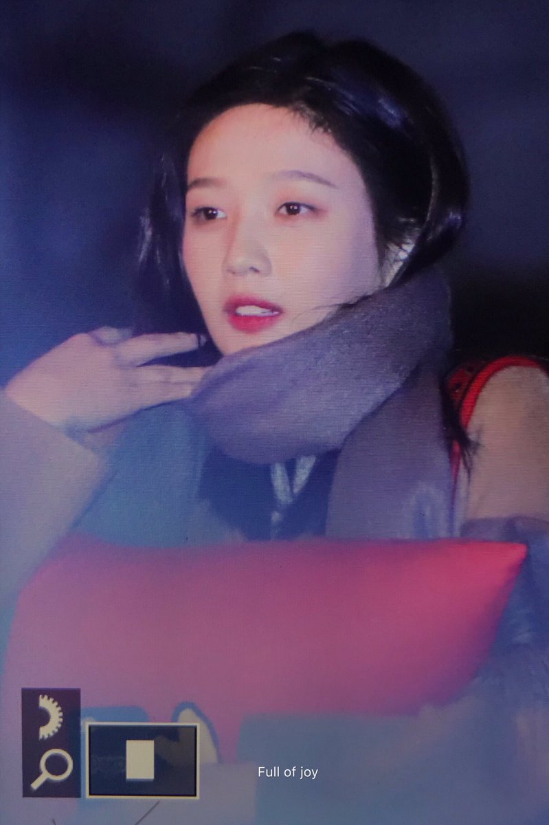 FullofJoy960903's tweet photo. 181130 뮤직뱅크 퇴근

#조이 #Joy #박수영 #레드벨벳⁠ ⁠ #REDVELVET⁠ ⁠ https://t.co/IhLfL59jQ9