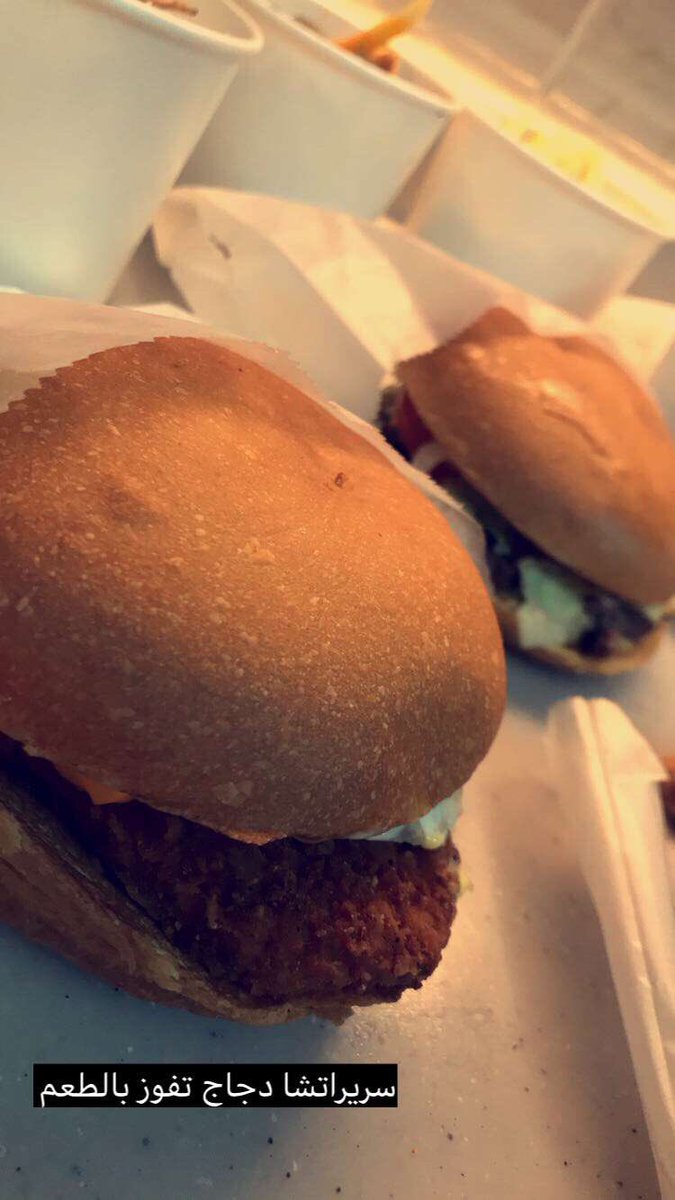 كاونتي بلس 
#جديد_الرياض 
مطعم برجر سعودي 
المحل صغير وماشاء الله زحمه ماقدرت اصور 
عجبني عندهم 
برجر فيلي ستيك ساندوتش
وبرجر الدجاج يفوز بالطعم 
وايضا عندهم طبق صحي 
#كندا_بالرياض 
<a href="/Countyplusksa1/">كاونتي بلس</a>