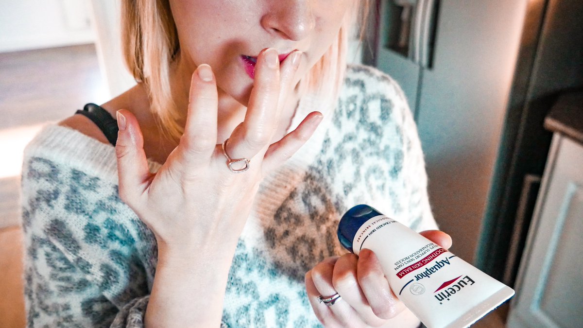 I'm loving this little tube of magic from Eucerin. Find out why over on the blog 👉bit.ly/2E5J7AA #MyAquaphorchallenge #review #soothingskinbalm <a href="/BritMums/">BritMums</a>