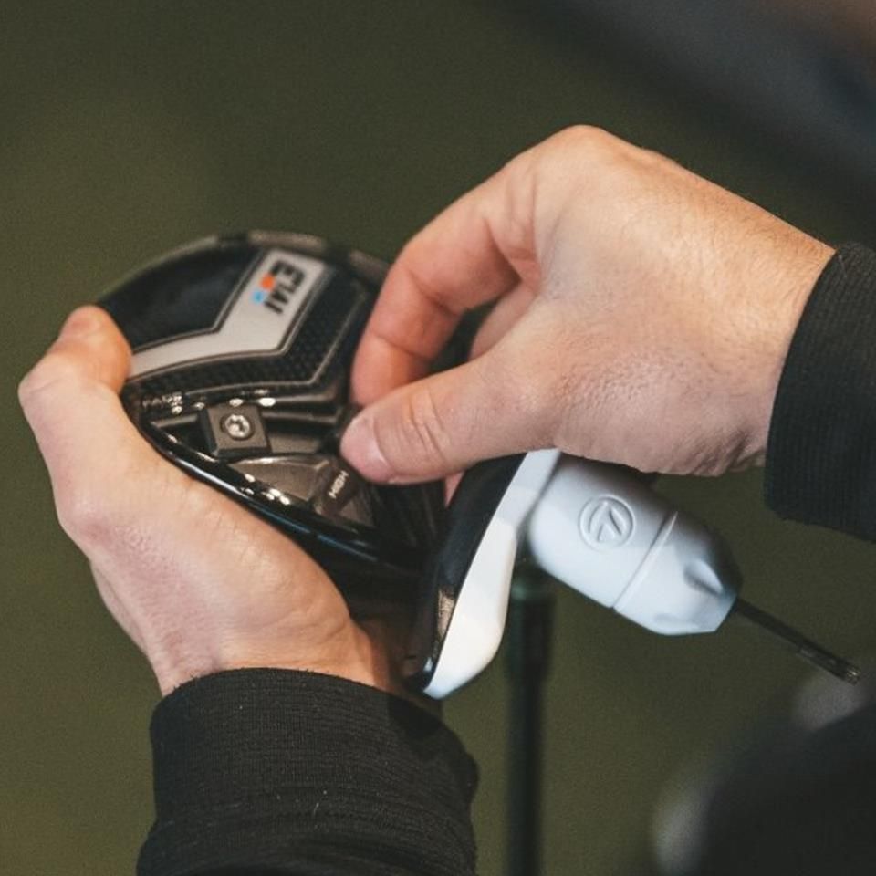 TMGolfMalaysia's tweet image. Easily adjust the Y-Track to help fix your miss or produce your desired shot shape. #M3driver #TwistFace
#TMGolfMalaysia #TaylorMadeGolf