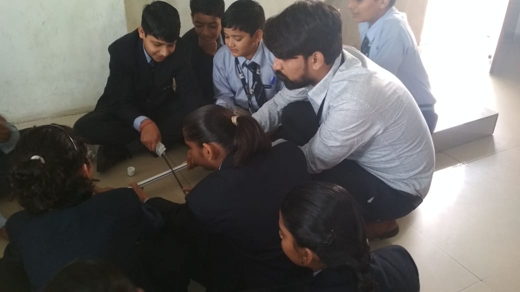 codeedutech's tweet image. The #capability can never be judged considering #AgeFactor, #InnocentSmiles, and #InexperiencedHands. #InquisitivenessOfMinds can bring #Creativity upto #RemarkableLevel.

To conduct such classes in your school,contact us,
Center of Digital Excellence Private Limited
9870243305