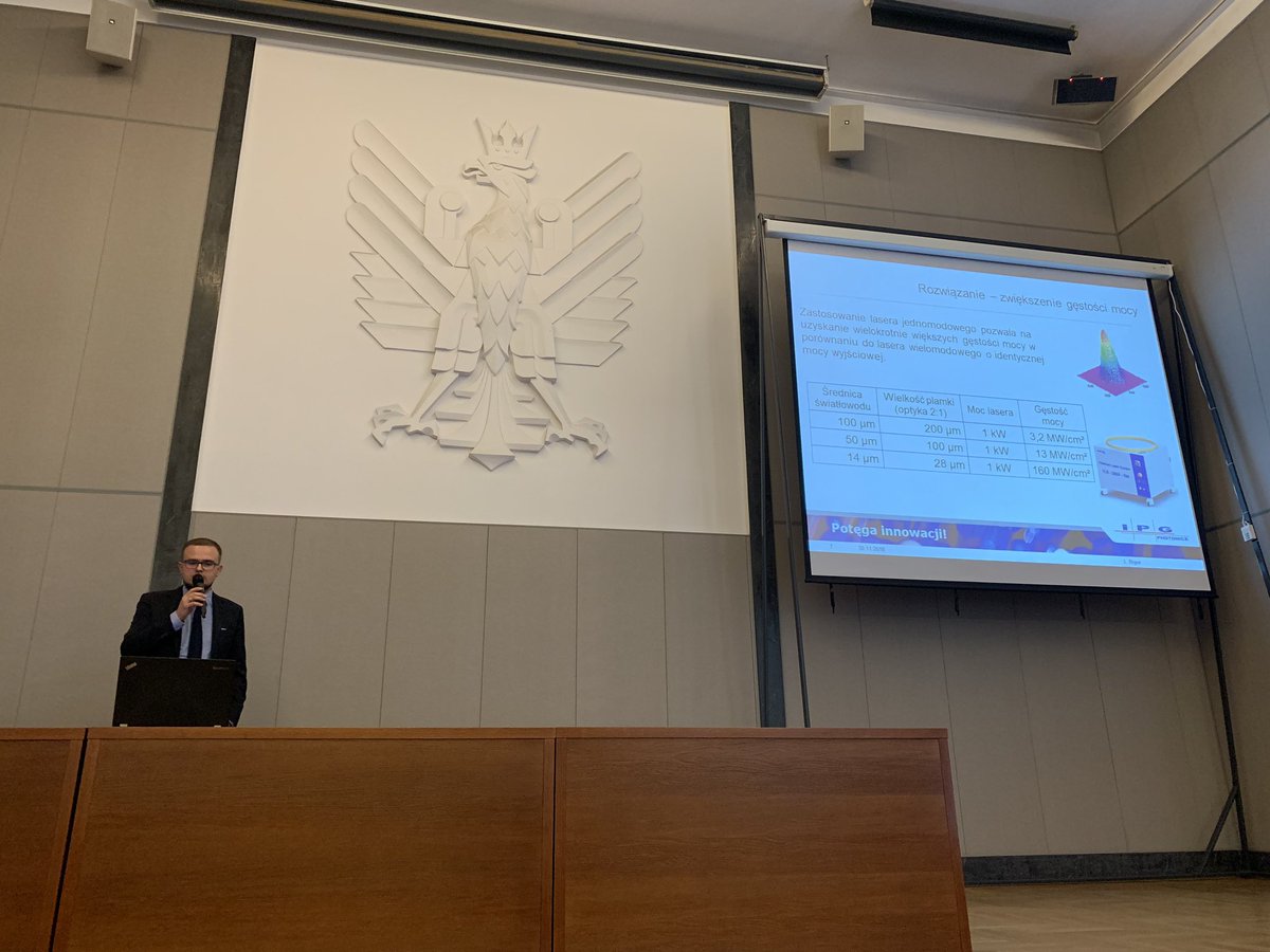 IPGPhotonicsPL's tweet photo. Wykład na temat spawania miedzi jednomodowym laserem włóknowym #spawanie #laser #fiber  @Politechnika https://t.co/ibN2uFjdMs