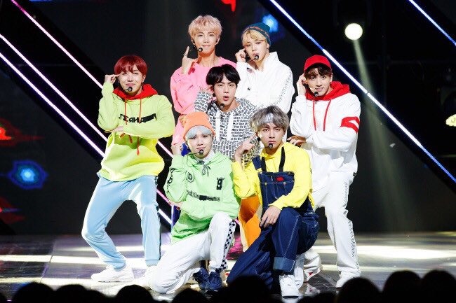 9_vvvv's tweet photo. ほんとこの間韓国に飛んだのに
すでに飛びたくて仕方ない😢💕
仕事で稼いだお金は全て彼らへ💸💸
こそこそまさに고민보다 Go☝️ https://t.co/VRS2uBfTN7