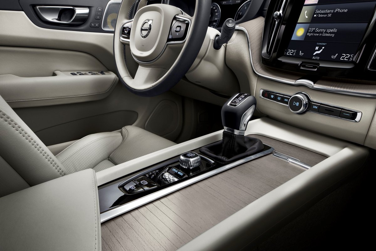 御出産御祝 御祝 出産祝い ボルボ XC60 ドリフトウッド ウッドパネル
