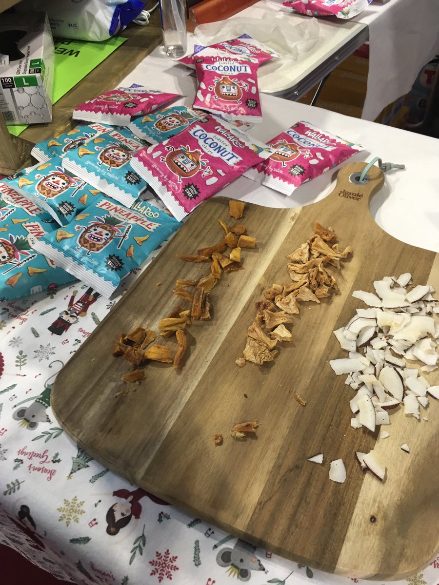 emmajgascoigne's tweet image. Great to meet Abhisek from  @hellowallaroo at @BBCGoodFoodShow #GFSWinter  go try these delicious healthy snacks