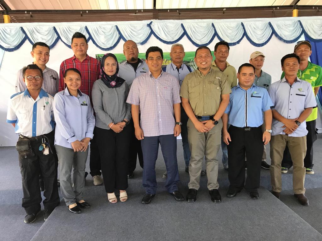 DoaLabuan's tweet photo. Lawatan Pengerusi Perbadanan Labuan ke Taman Pertanian Kilan, Jabatan Pertanian Labuan pada 30.11.2018. 
@MyDSA_official 
@moaMalaysia 
@JHarizan 
@myDOA_HQ 
@MJurijh 
@DoaLabuan https://t.co/XHTQ76zkUl