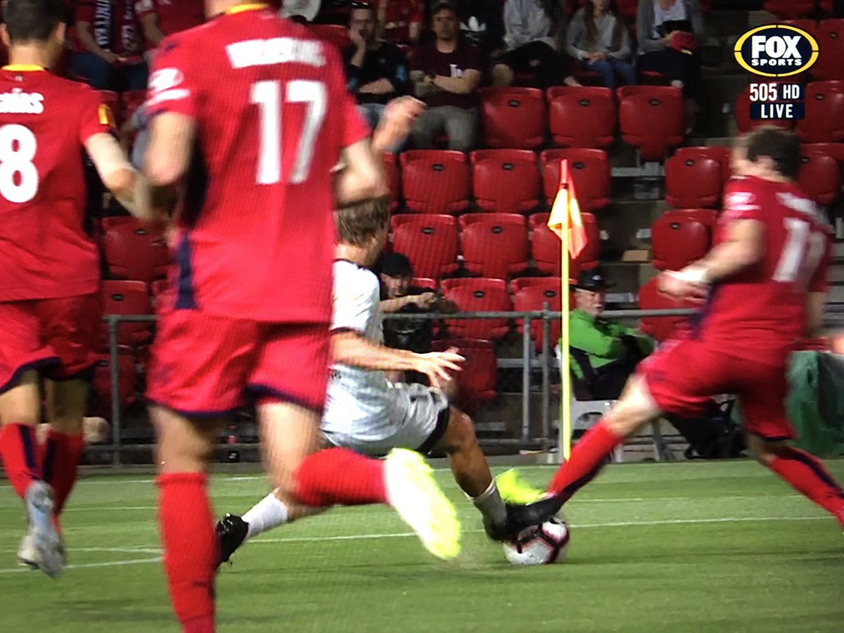 Eye gouging = yellow card.
Hard tackle = red card.
#aleaguerefs strike again #ADLvBRI #aleague #foxfootball