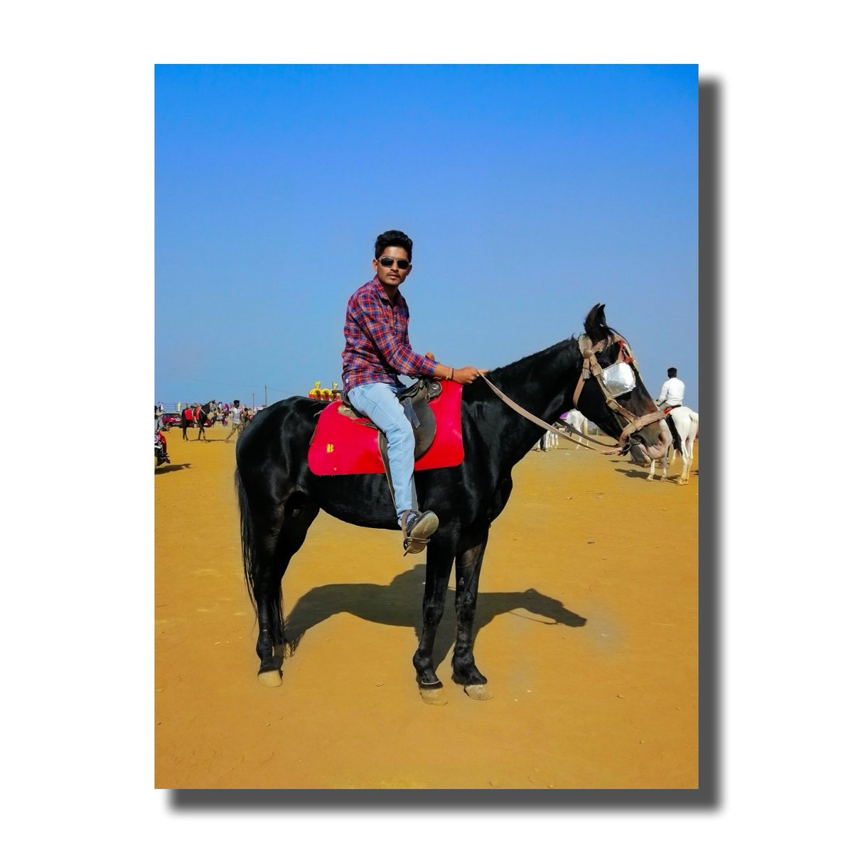 vikasshiroya75's tweet photo. @HiHonorIndia #honor8x #aiphotography #saputaradiaries #saputara #horse #horseriding #ride #animal #picnic #trip https://t.co/nSzlJz2lIm