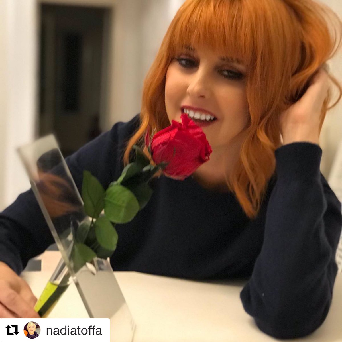 GuzziniDomenico's tweet photo. Dedicato a quelli a cui basta un fiore per essere felici.
#SiSingle disegnato da #LorenzoMarini per #Guzzini ha conquistato anche #NadiaToffa

@Lorenzo_Marini @FratelliGuzzini @NadiaToffa https://t.co/4PXZgihseN