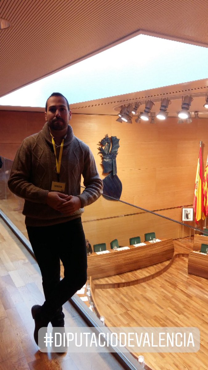 EL_SENYOR_PICO's tweet photo. Sesión plenaria en Diputacio de Valencia donde se debate la privatización de Egevasa. La protesta de l@s trabajador@s esta teniendo resultados. Y esto acaba de empezar porque no vamos a parar!
#egevasanosevende #EPSAR https://t.co/hPGrzGlg3i