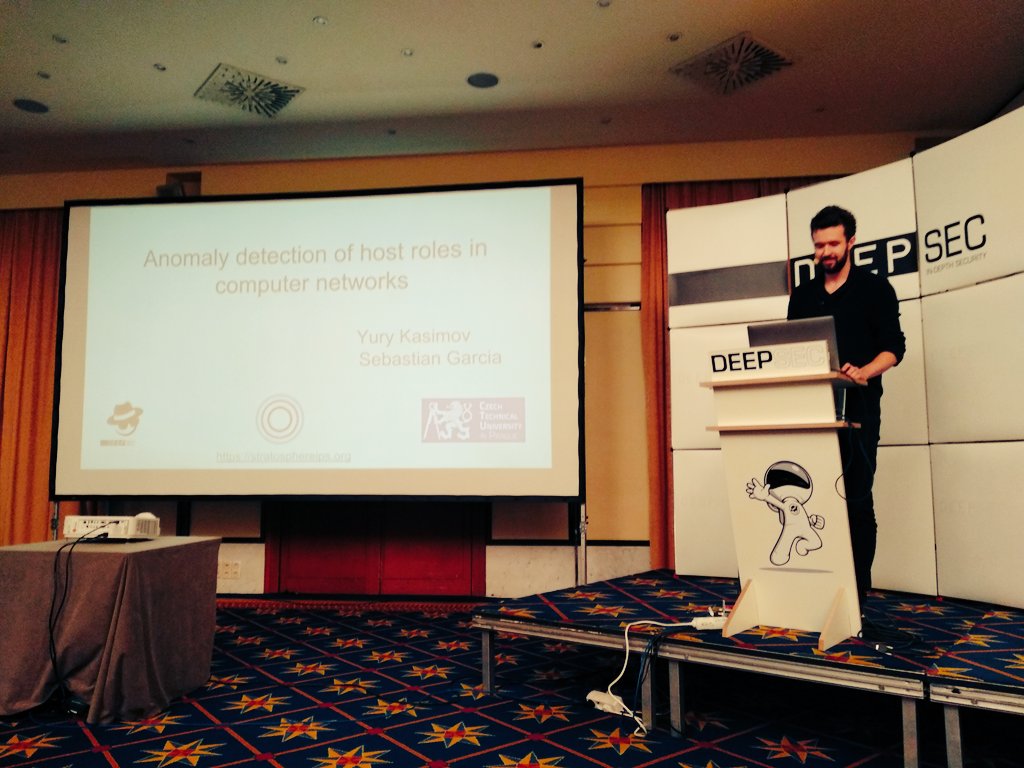 elnazavr's tweet image. Yury Kasimov @LunaticInHall, member of @StratosphereIPS, presents his work in Anomaly Detection at #deepsec.