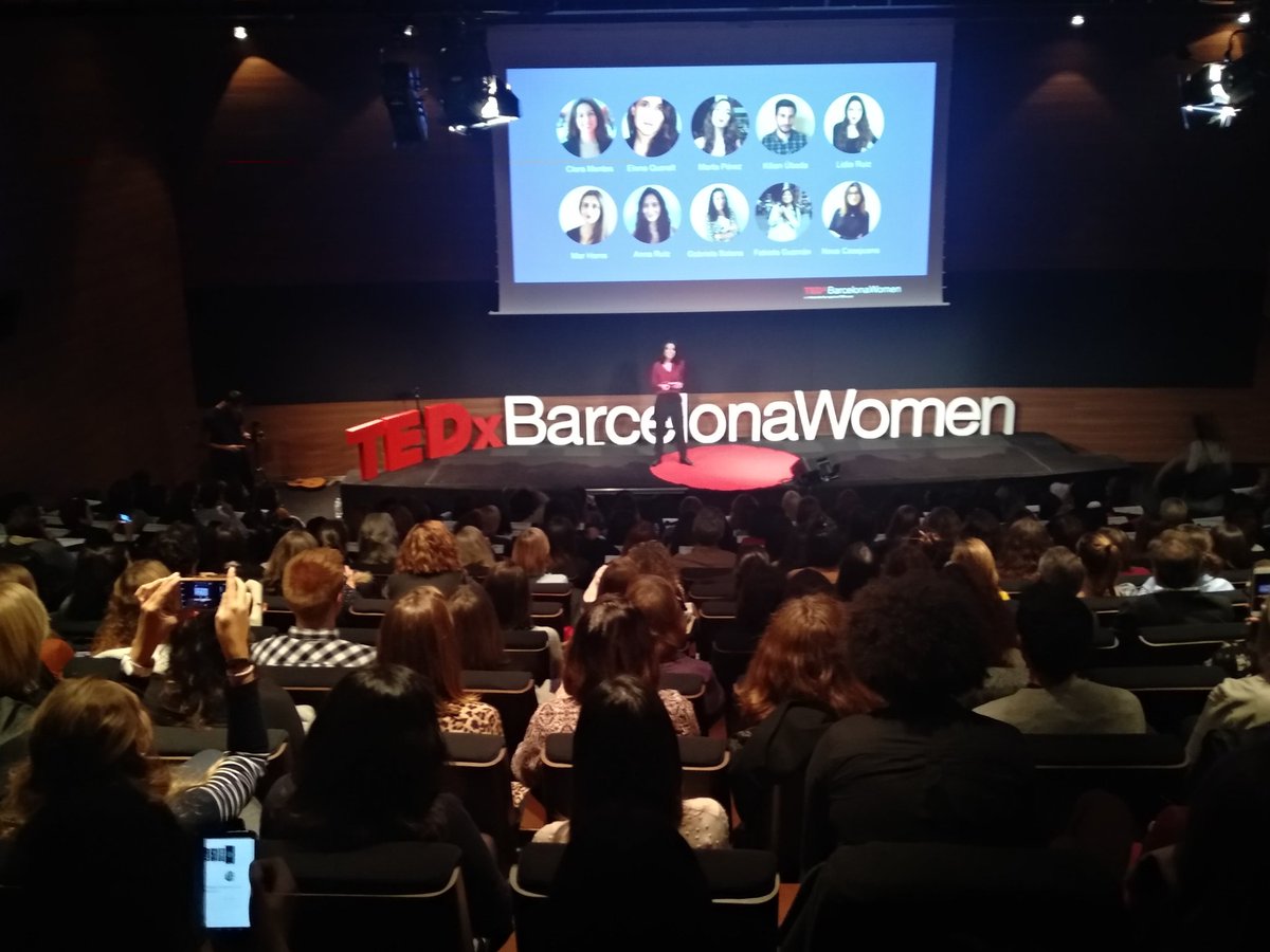 Bienvenida a TEDxBarcelonaWomen2018 por <a href="/claramontes93/">Clara Montes</a>."Cerrad los ojos, este es un viaje que empieza en Barcelona y acaba en cualquier parte del mundo" #TheBraveUs