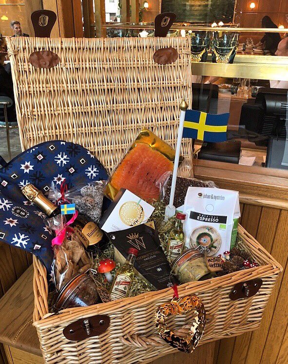 Aquavit London (@aquavitlondon) on Twitter photo Our exclusive Swedish hampers are available at last, pre order yours now before they get schnapped up... bursting with fresh produce & exclusive items <a href="/georgjensen/">Georg Jensen</a> #aquavit #ruinart #gravlax #vรคsterbottencheese #knรคck #johannochnystrom #herring#swedishrye. God Jul! ๐๐๐ธ๐ช๐ Our exclusive Swedish hampers are available at last, pre order yours now before they get schnapped up... bursting with fresh produce & exclusive items <a href="/georgjensen/">Georg Jensen</a> #aquavit #ruinart #gravlax #vรคsterbottencheese #knรคck #johannochnystrom #herring#swedishrye. God Jul! ๐๐๐ธ๐ช๐