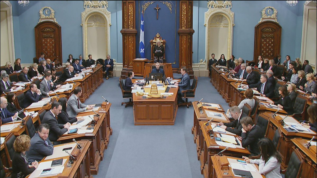boissoal's tweet photo. En réaction à @fordnation, l'#Assnat exprime sa solidarité avec les Franco-ontariens. Leur drapeau flottera au-dessus du parlement le 1er décembre. La motion, adoptée à l'unanimité, sera envoyée aux élus de #QueensPark #onpoli #polqc https://t.co/7D4wFtzVZV