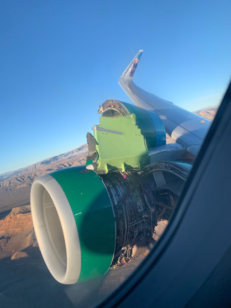 ラスベガス発タンパ行フロンティア航空260便がエンジンカバーが外れてuターン 生きたこちしない 朝食券じゃ割に合わない パイロット偉い の声 Togetter ラスベガス発タンパ行フロンティア航空260便がエンジンカバーが外れてuターン 生きたこちしない 朝食券じゃ割に合わない パイロット偉い の声 Togetter