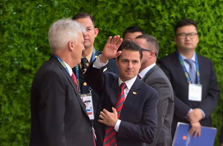 El Presidente <a href="/EPN/">Enrique Peña Nieto</a> asiste a la  Cumbre de Líderes del #G20 <a href="/g20org/">G20 South Africa</a>