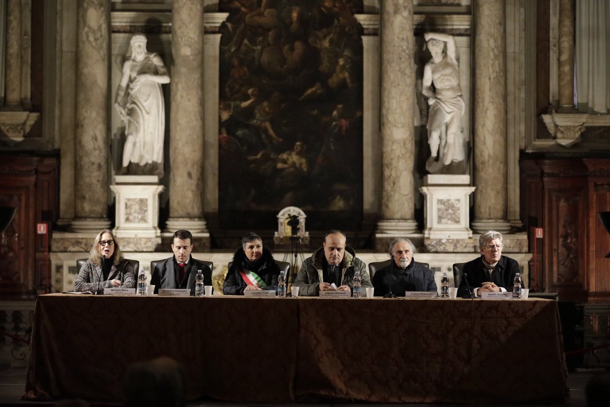 iGuzzini's tweet photo. #LightisBack at the Scuola Grande di San Rocco #Venezia! Grande Maestro Tintoretto rediscovered under a new light. https://t.co/RvBkUEQBoW