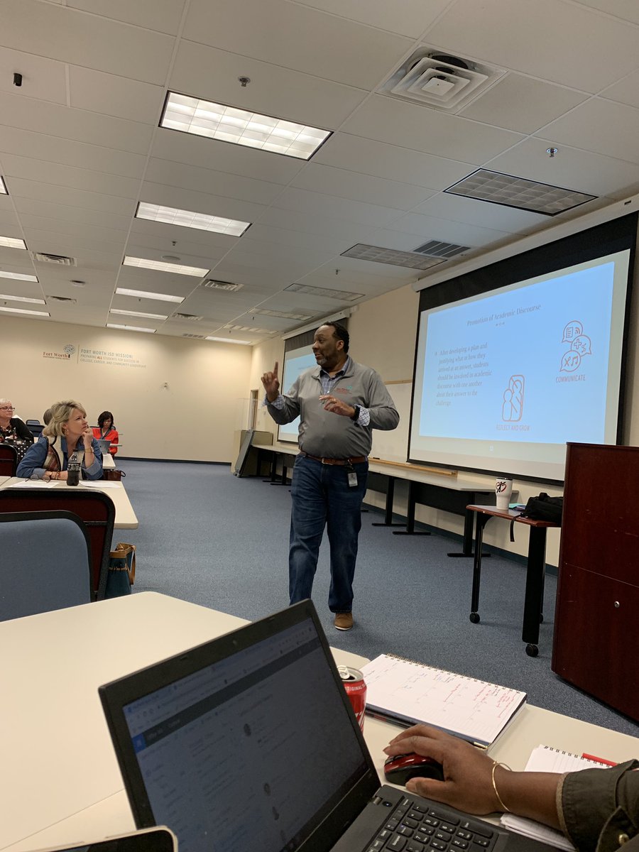 coach_matar's tweet image. FWISD’s Director of Science shares the Districts plan to integrate literacy into science with Literacy Coaches! #LearningModel #StudentSuccess @McCone_Literacy @FWISDCurriculum