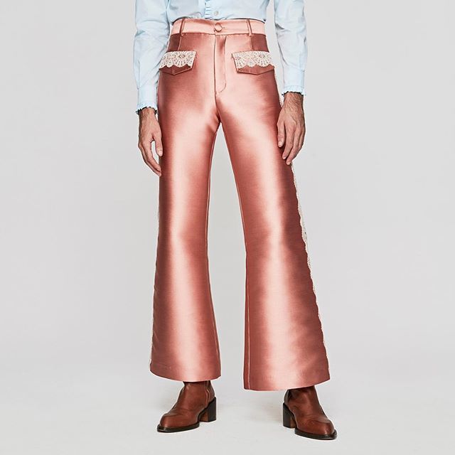 Discover our pink lace flared trousers in our online shop! #PalomoSpain #TheHunting #ShopOnline ift.tt/2rewV8g