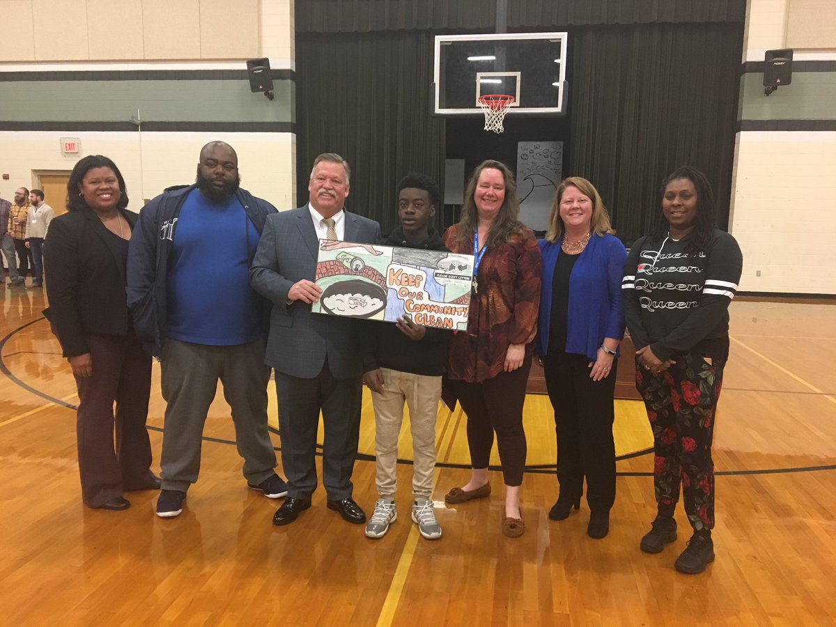 Second <a href="/HCSOppZone/">HCS Opportunity Zone</a> win of the day! Our <a href="/ELAFAwildcats/">East Lake Academy of Fine Arts</a> East Lake Academy middle school #HamiltonShines winner. #OppZoneWins18 #EngagingHooks