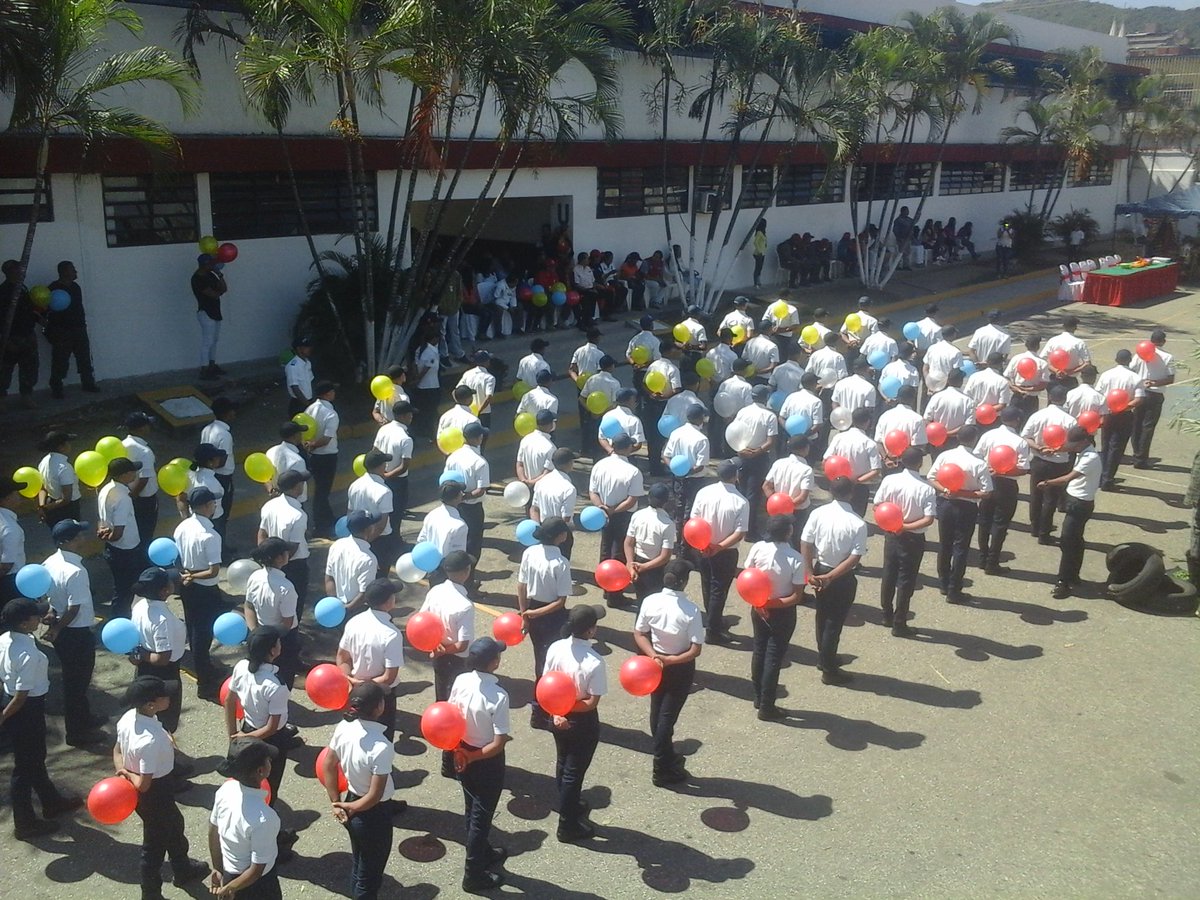Y así comienza por parte de los estudiantes del PNF en Investigación Penal proceso I-2018 y la Academia Regional del CICPC del Centro de Formación <a href="/UnesCarabobo/">UNESCarabobo</a> la "1era EXPO-CRIMINALISTICA UNES CARABOBO 2018". <a href="/UniversidadUNES/">UNES</a> <a href="/CicpcAcademia/">Academia Cicpc Carabobo</a>