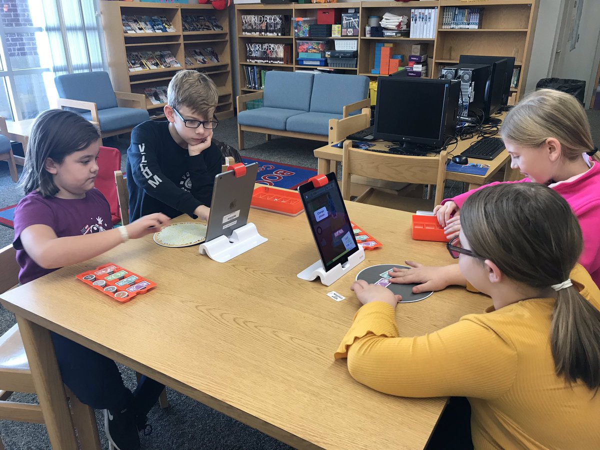 littlestech's tweet photo. Mrs. Barker’s Class is running the Osmo Pizza Co today! #osmo @Dogwood_PTO https://t.co/VlWjc5gcAL