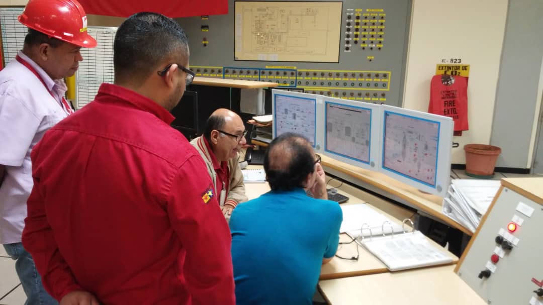polinter_ca's tweet image. La revisión de nuestros procesos a través de la Auditoría Externa de Seguimiento ISO 9001:2015 y de la Marca Fondonorma visito el área de #SalaDeControl en las Plantas de Polietileno de Alta Densidad y la Planta de Polietileno Lineal de Baja Densidad.
.
@pequivensa
