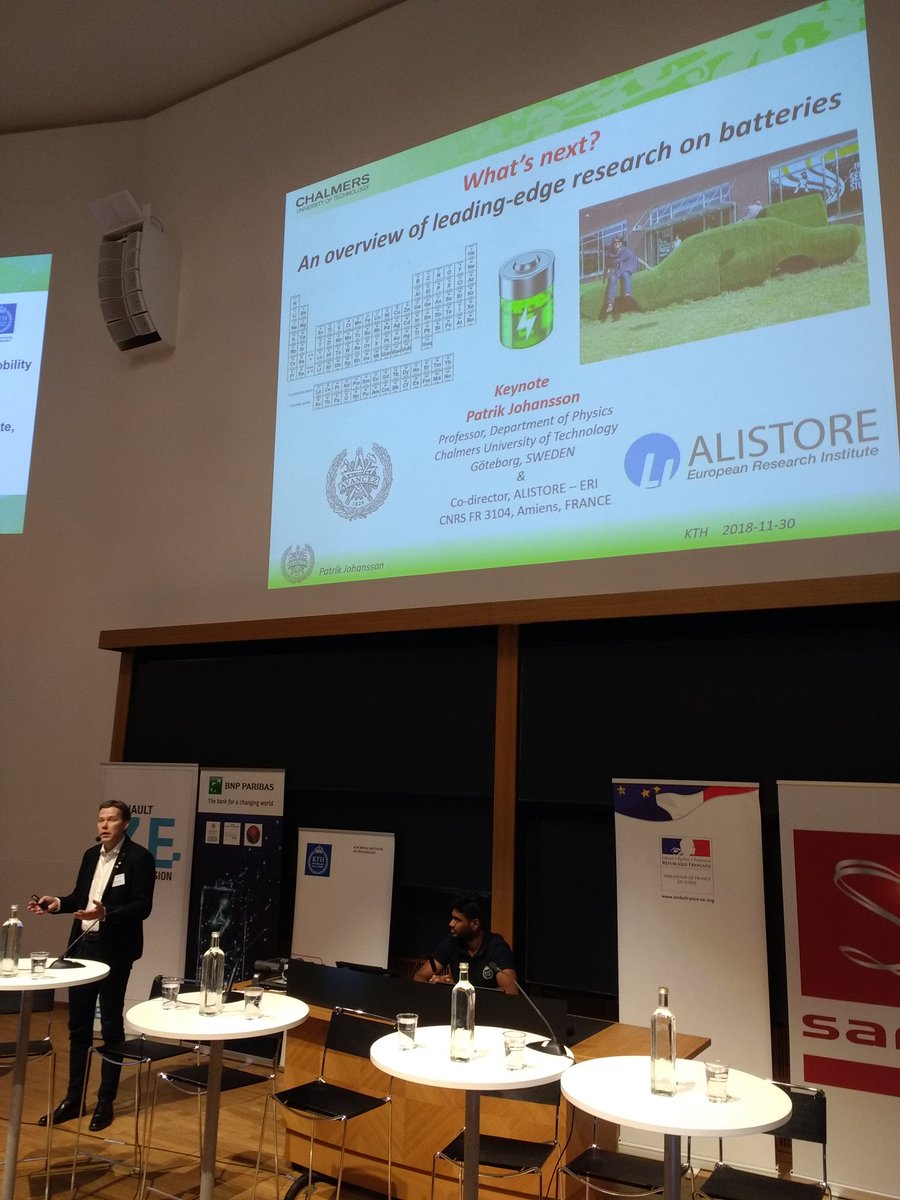 ScienceFR_SE's tweet photo. Patrik Johansson introduces the third panel, what's next ?
#Innovation_FRSE #BATFRSE https://t.co/7uuPRbd0Hc