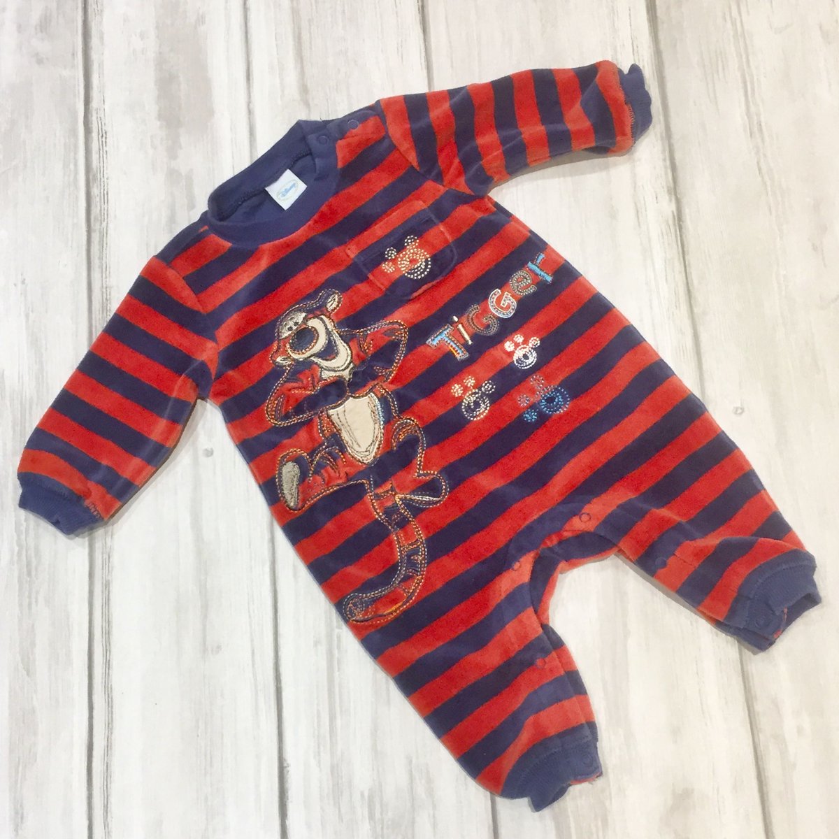 This super cozy 0-3 Disney Tigger babygrow is available now for just £1.50!
#preloved #baby #babyclothes #secondhand #babyitems #newborn #babies #pregnant #babyfashion #mom #pregnancy #momlife #toddler #ecofriendly #sustainableliving #recycle #environment #plasticfree #lowwaste