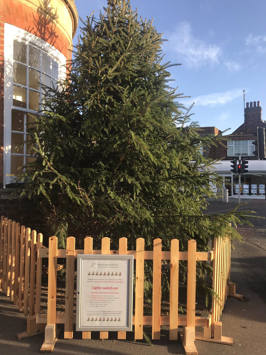See you in a few hours for the Headington Christmas Lights switch-on 😁