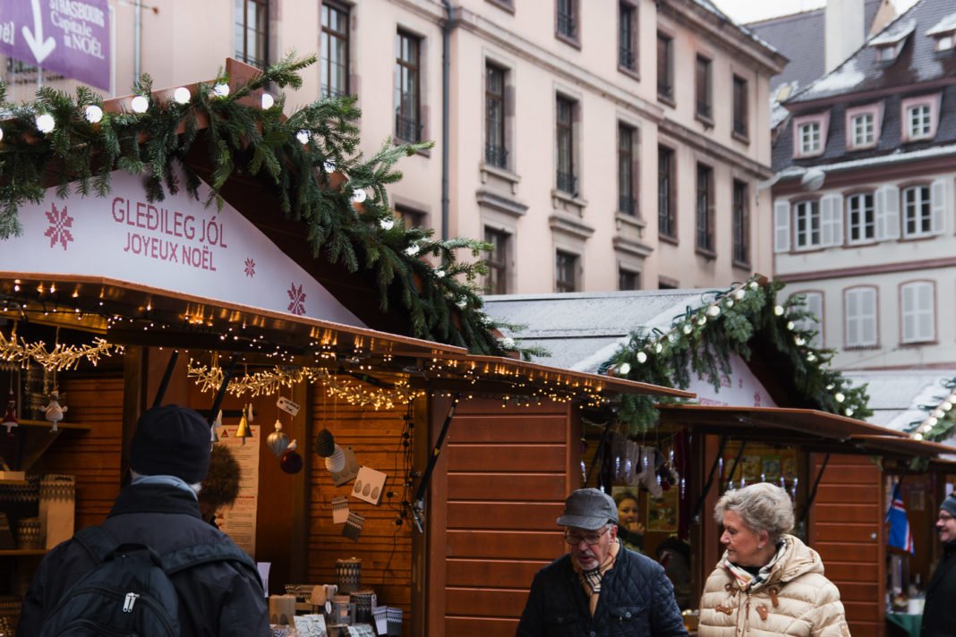 PokaaTeam's tweet photo. Strasbourg : un cabanon pour partager un peu d’esprit de Noël dans son vin chaud ❤️

> https://t.co/q9JWeP7ON0 https://t.co/afrILre74P