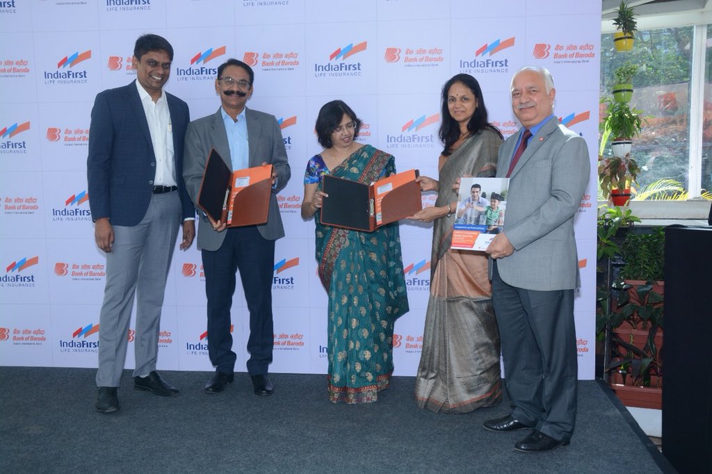 bankofbaroda's tweet photo. #BankofBaroda launches IndiaFirst Life Guaranteed Monthly Income Plan at the hands of Bank of Baroda ED's Smt. Papia Sengupta &amp; Shri. V S Khichi, along with Shri O K Kaul GM, Mktg and WMS,  IndiaFirst Life Insurance Co Ltd MD &amp; CEO Smt. R M Vishakha, &amp; Dy. CEO Shri Rushabh Gandhi https://t.co/kAeTigWbC6