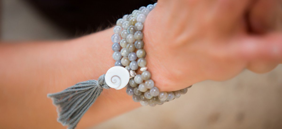 CRCashmere's tweet photo. On the blog today @ https://t.co/DDdXXvtkOR https://t.co/FoAO2qsqHN
