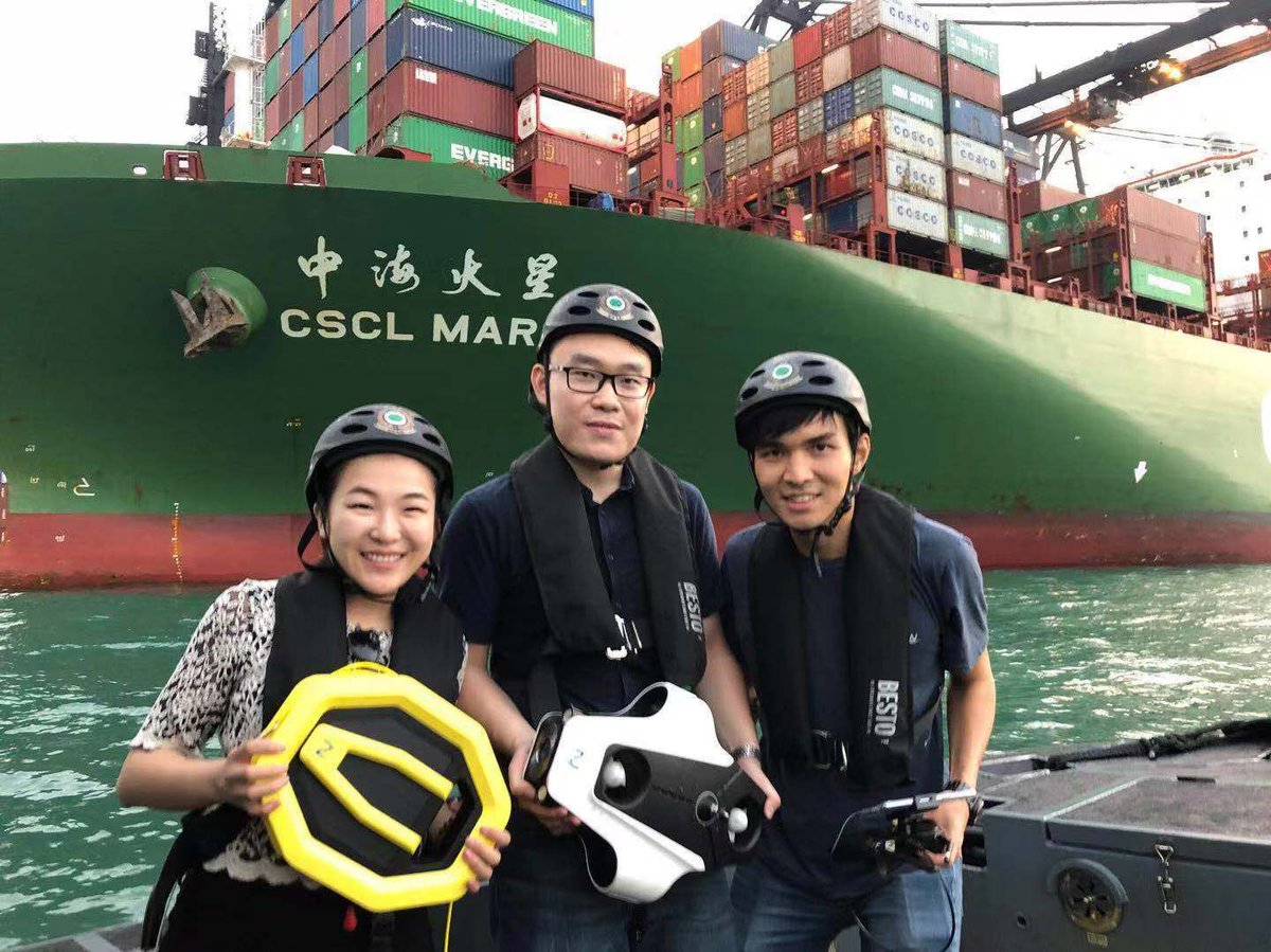 Navatics_Tech's tweet photo. This week, Hong Kong Customs took Navatics MITO out to assist #smuggling inspection for a cargo vessel.  Compared to the traditional approach of sending divers down to carry out the mission, using #NavaticsMITO is much more efficient and cost-saving. Check https://t.co/aTkctv8Msn https://t.co/4RFrqP77CO