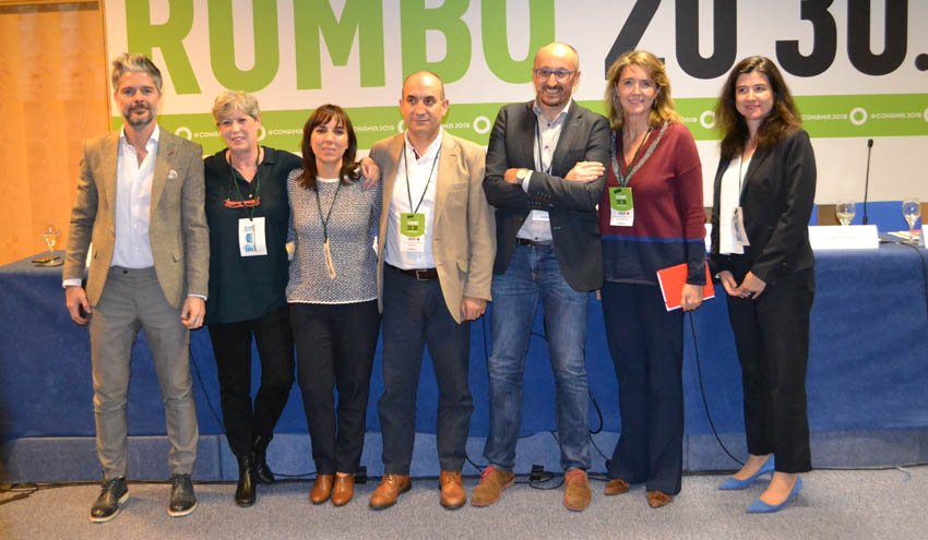 RevistaRETEMA's tweet photo. "Dadme un punto de apoyo y moveré el mundo": El sector del #agua reclama en #CONAMA18 más recursos para comunicar la #sostenibilidad https://t.co/6G87QUA0H0 https://t.co/jerBftnktP