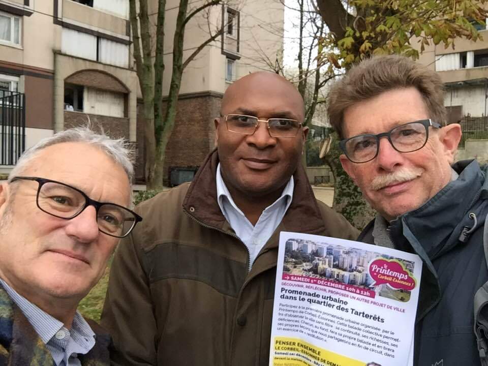 Pr1tempsCorbeil's tweet photo. Distribution aux #Tarterêts pour préparer notre «Promenade Urbaine» de demain, rdv 10H à la maison des associations. Objectif : construire un #Urbanisme citoyen et concerté. Car une ville ça se construit avec ceux qui la vivent. https://t.co/eXeKq54zmK