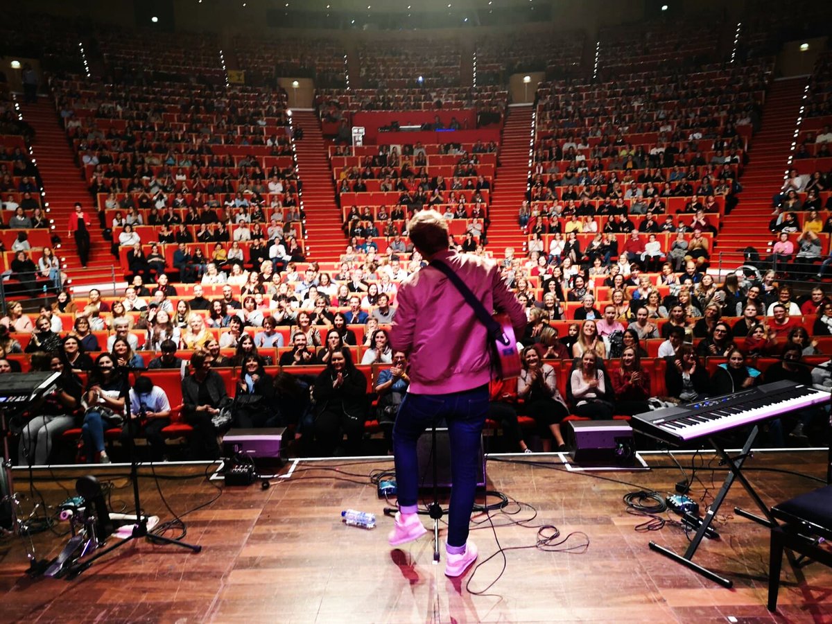 richforiverside's tweet photo. Merci Grenoble!
Merci Lyon!
Merci mon @Amir_Off 

À très vite sur les routes

Promis

#musicsavesyourlife https://t.co/uok3uBoEpm