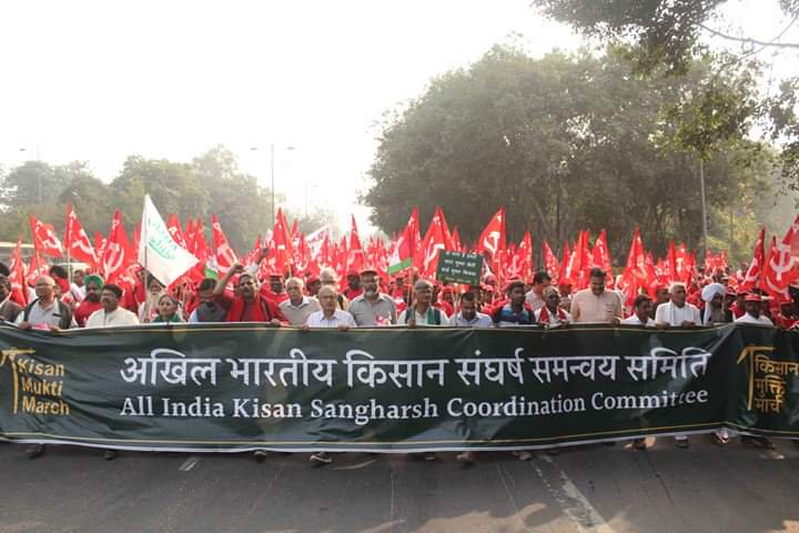 betakisanka's tweet photo. न समझ नाजुक मुझको, 
मैं और मेरी सोच फौलाद सी है।।।।

#KisanMuktiMarch https://t.co/4qd5A2IBoR