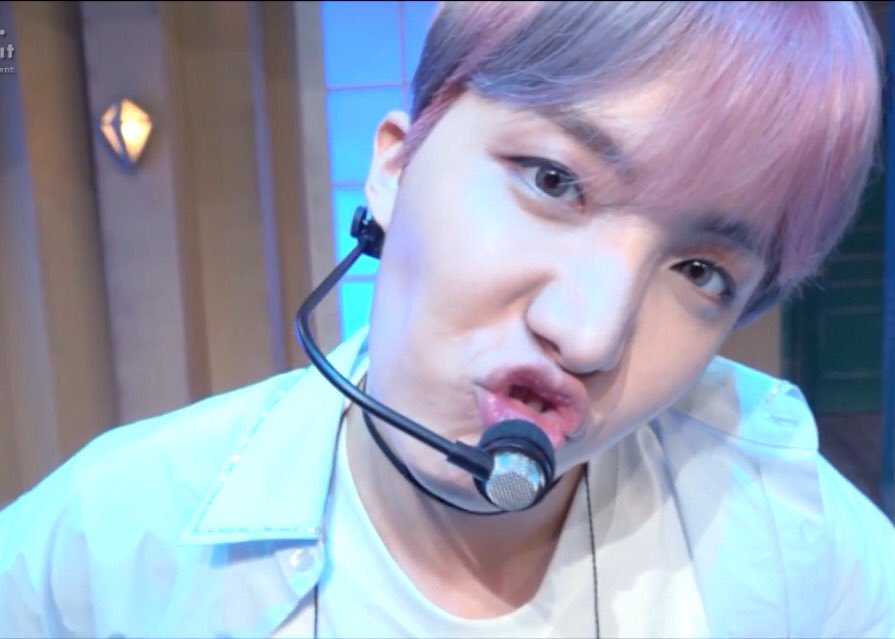 Y00NMINATI0N's tweet photo. 🌞 @BTS_twt https://t.co/1cnJMJKHRm