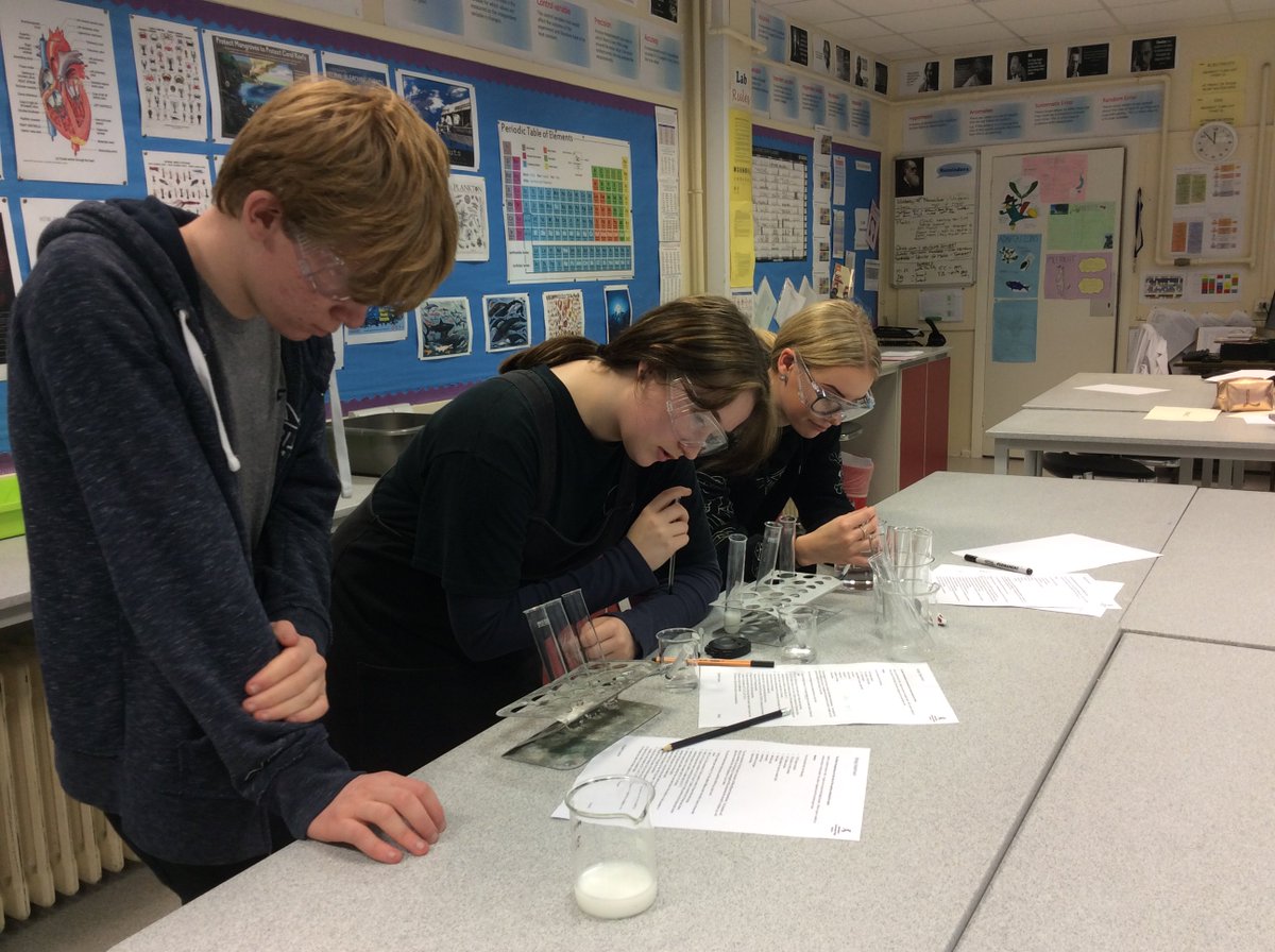 Great lessons going on in Science and Art at the Sixth Form Taster Day!