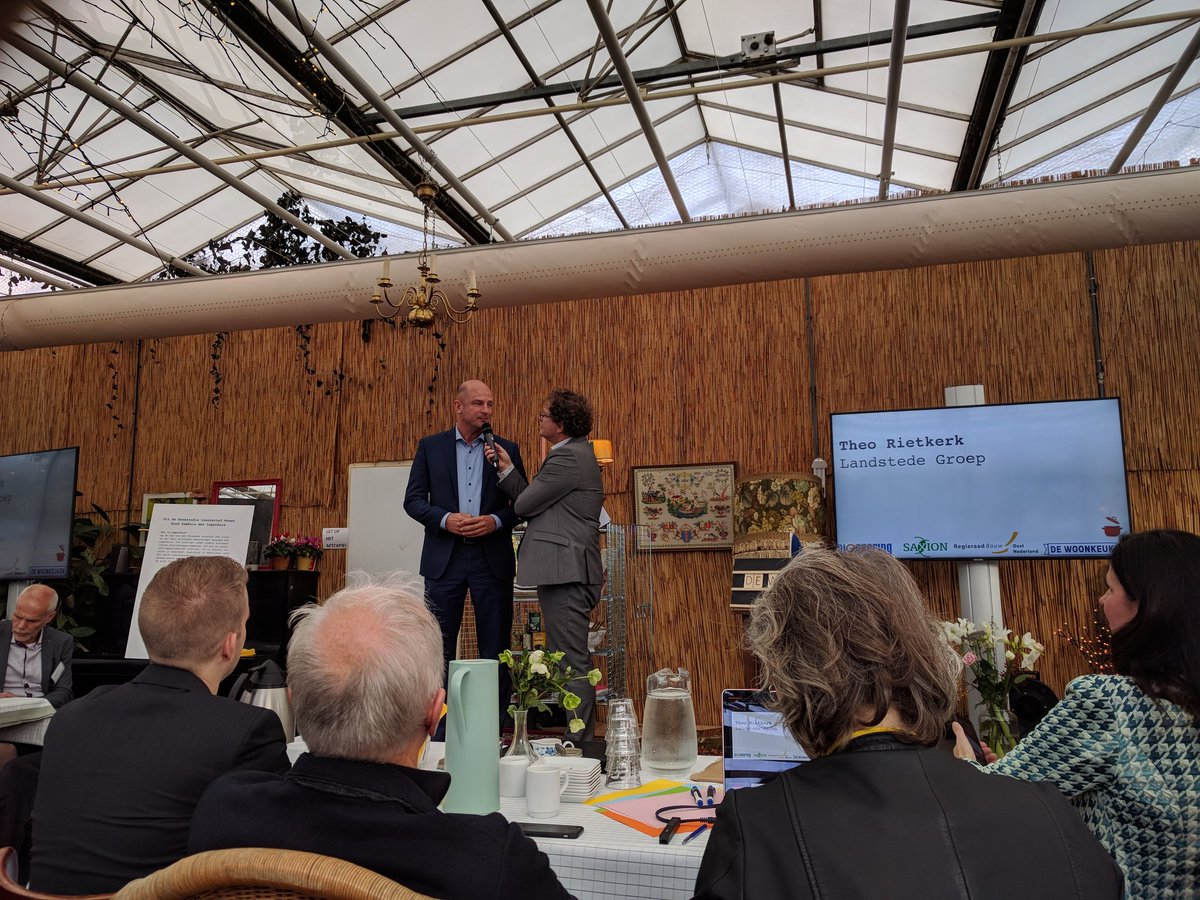 De Woonkeuken is vandaag in Twello te gast, bij onze Gelderse buren. Circulariteit en duurzaamheid in de woningbouwketen. Met <a href="/MoniquevanHaaf/">Monique van Haaf</a>